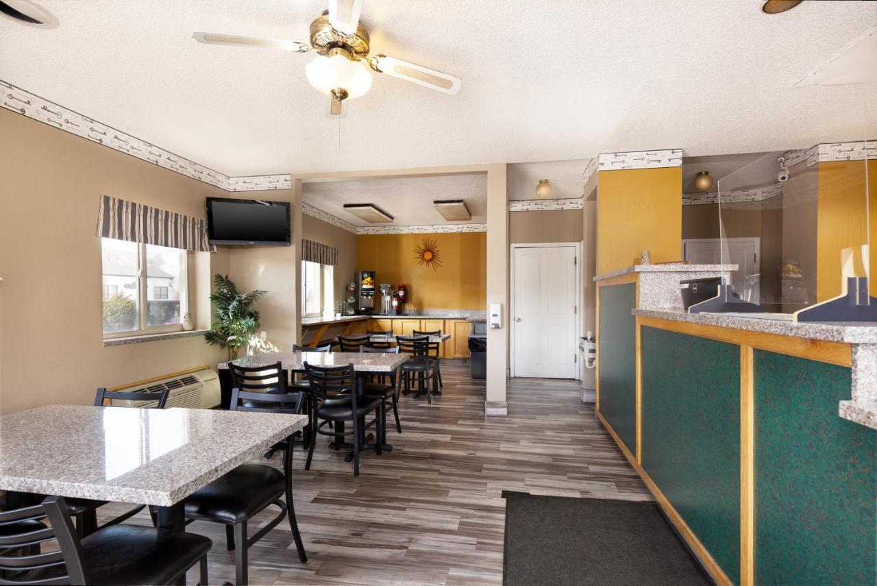 Cedar Valley Hotel