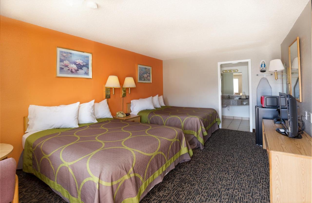 Hotel Cedar Valley